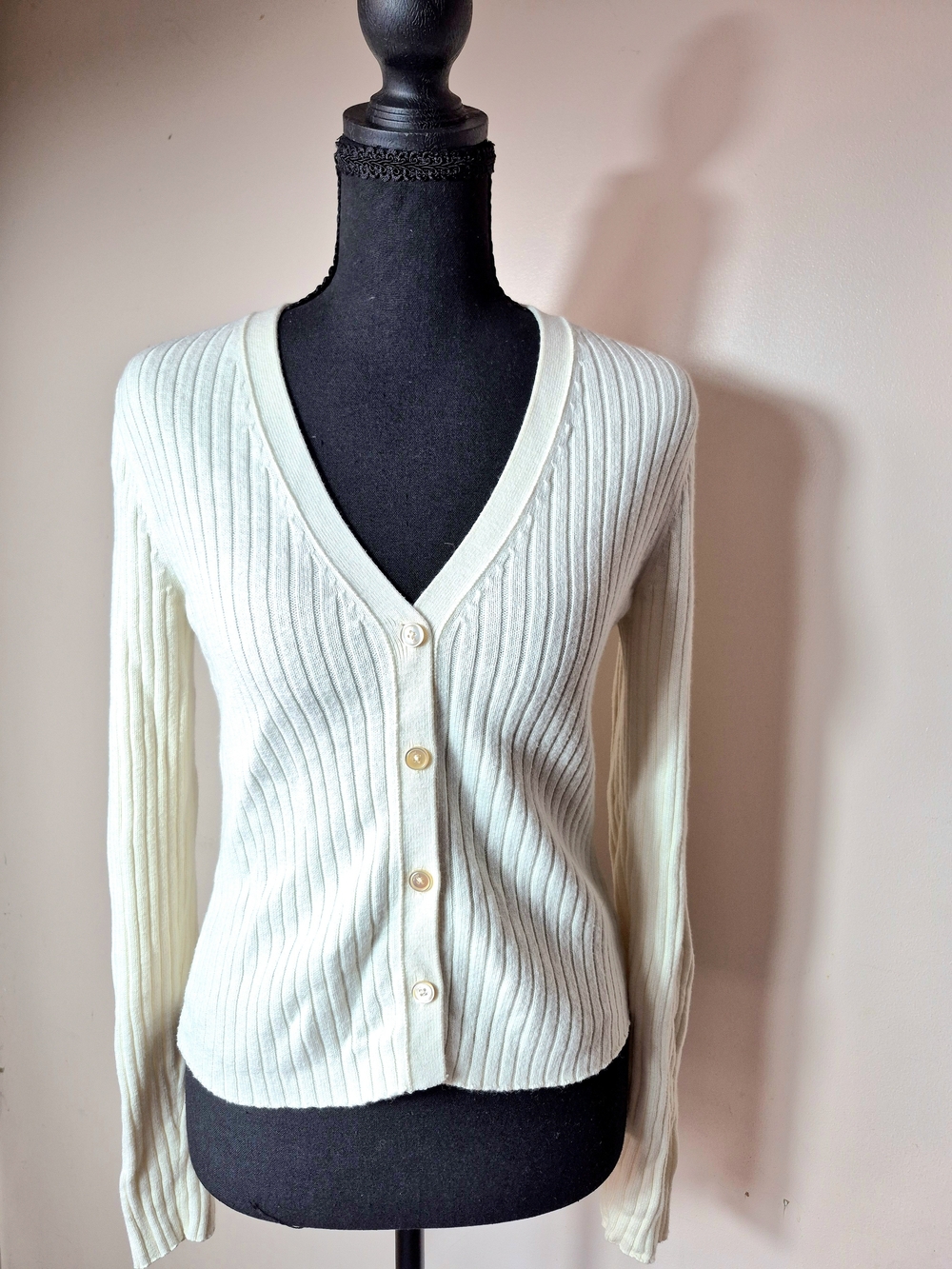 Wilfred Manila Cardigan Aritzia V-neck slim rib knit button down cardigan M New